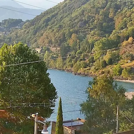 Regina Lake Como 도리오