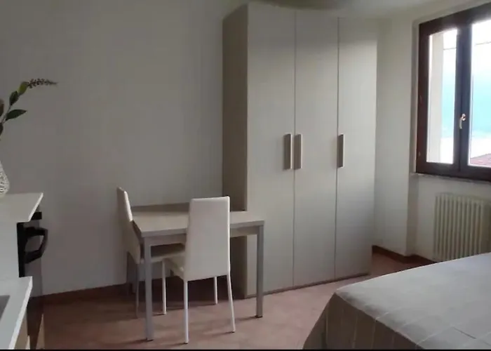 Regina Lake Como 아파트 *