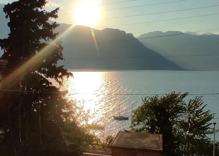 Regina Lake Como 도리오