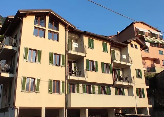 아파트 Regina Lake Como *